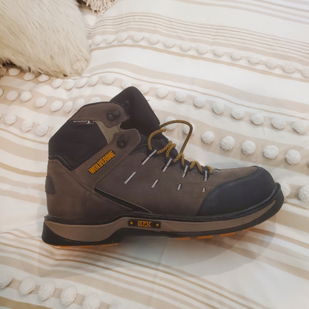 Wolverine Waterproof Slip Resistant Outdoor Hiking Boots 14